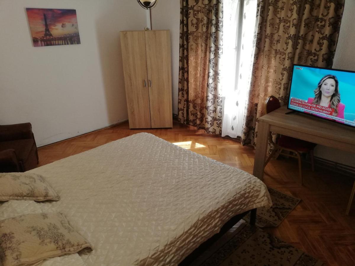 Casa Bucur Hotel Tirgu Ocna Exterior photo